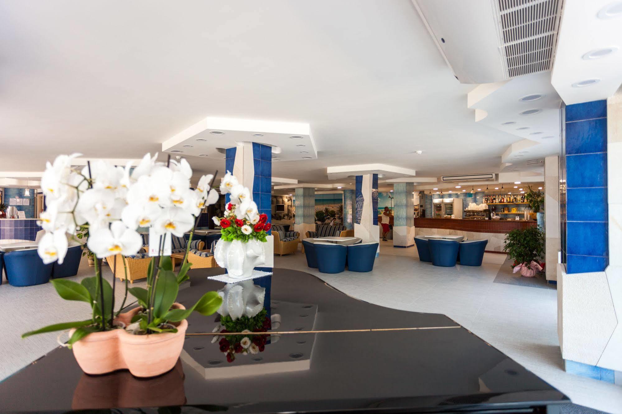 Hotel Baia Santa Barbara Rodi Garganico Εξωτερικό φωτογραφία