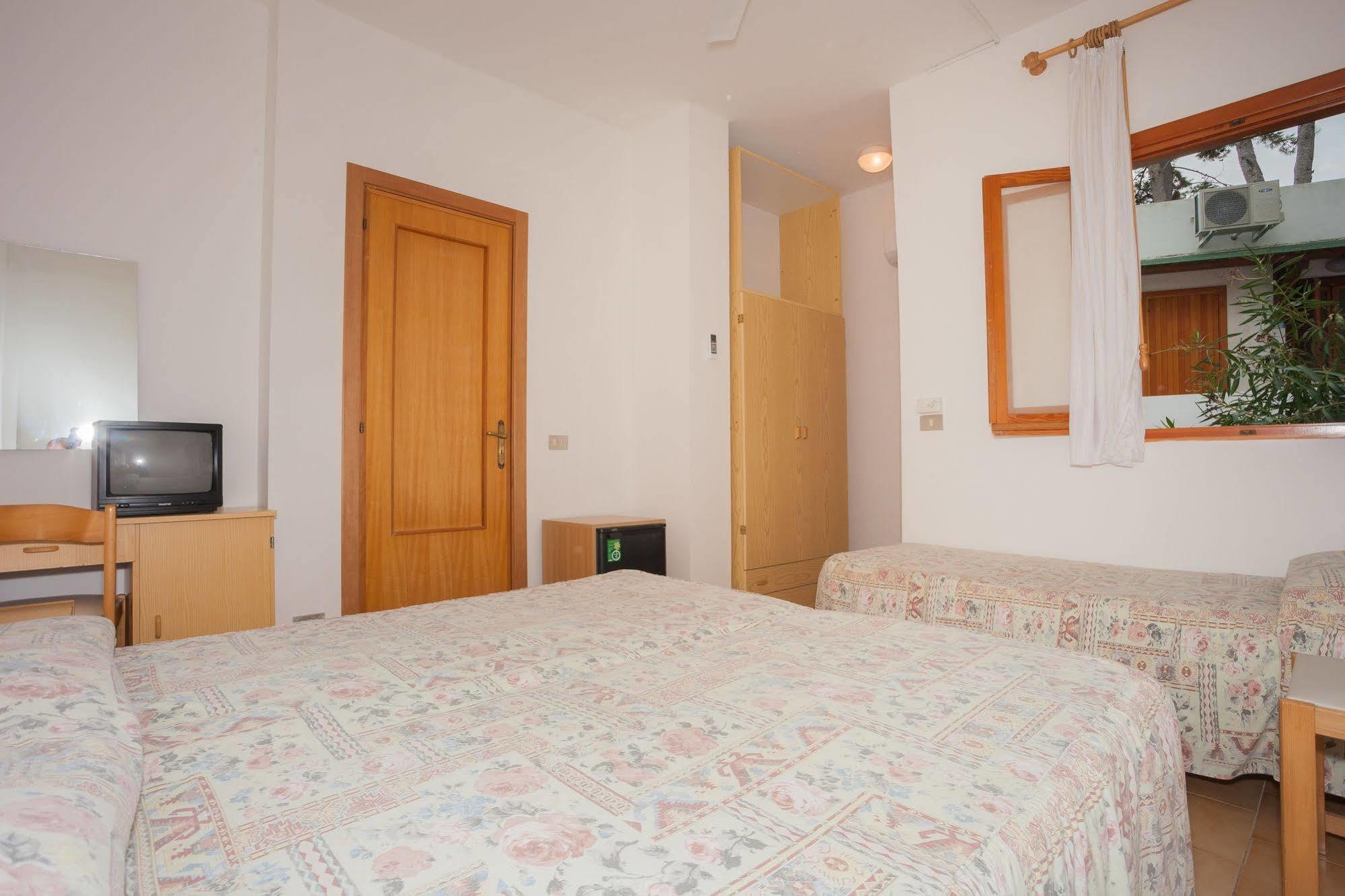 Hotel Baia Santa Barbara Rodi Garganico Εξωτερικό φωτογραφία