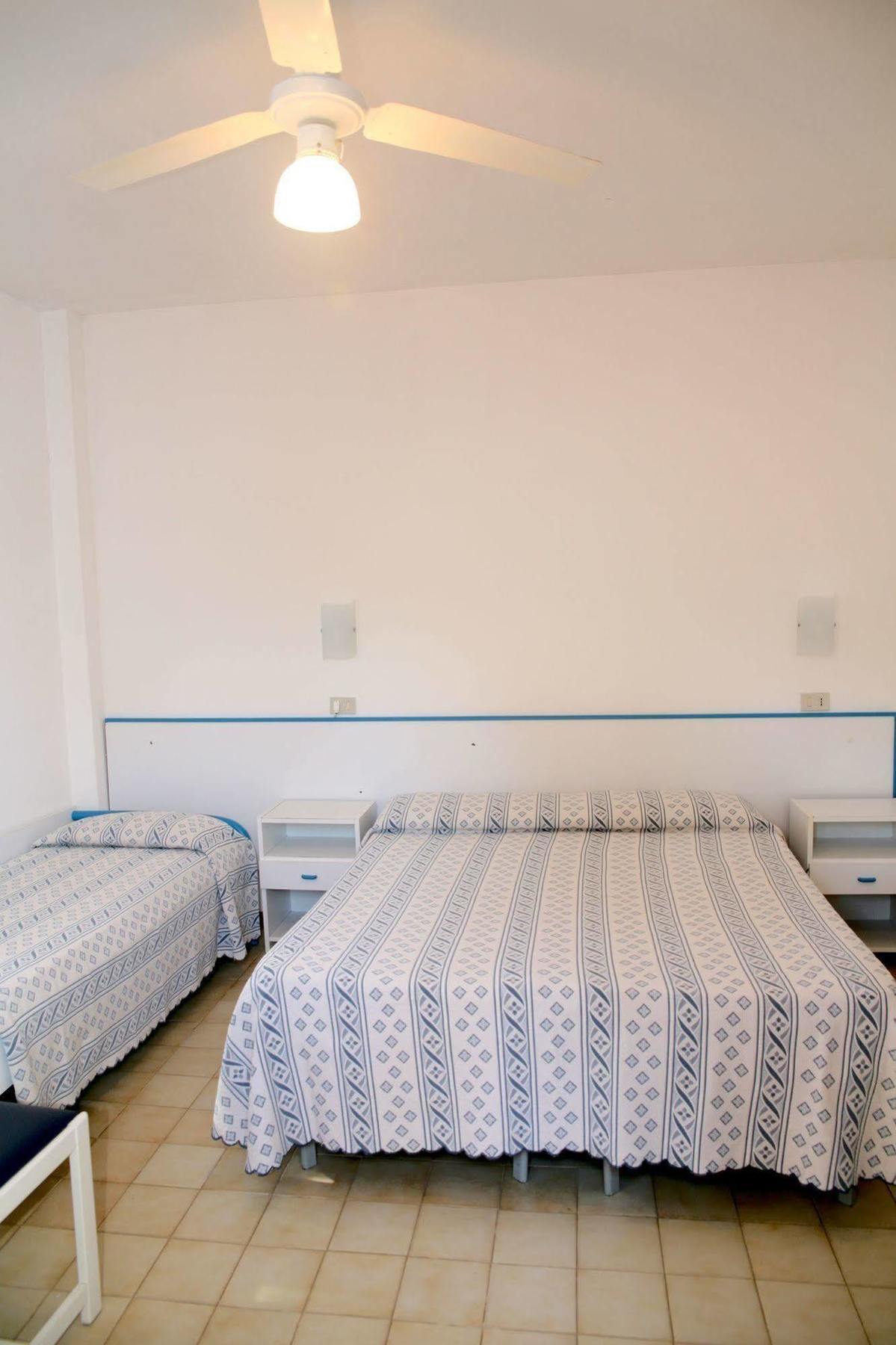 Hotel Baia Santa Barbara Rodi Garganico Εξωτερικό φωτογραφία